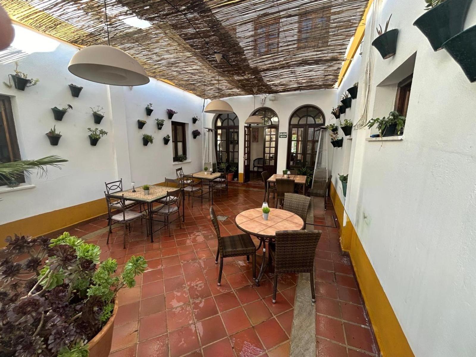 Humaina Hotel